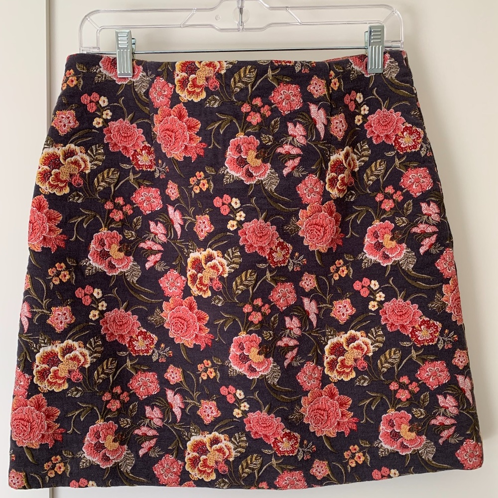 LOFT SHORT SHIFT SKIRT FLORAL SIZE 4